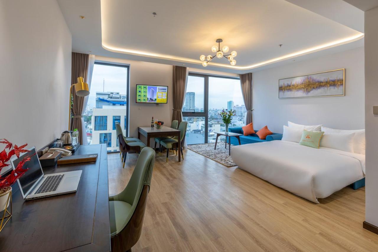 Cordial Grand - Infinity Rooftop Pool Hotel