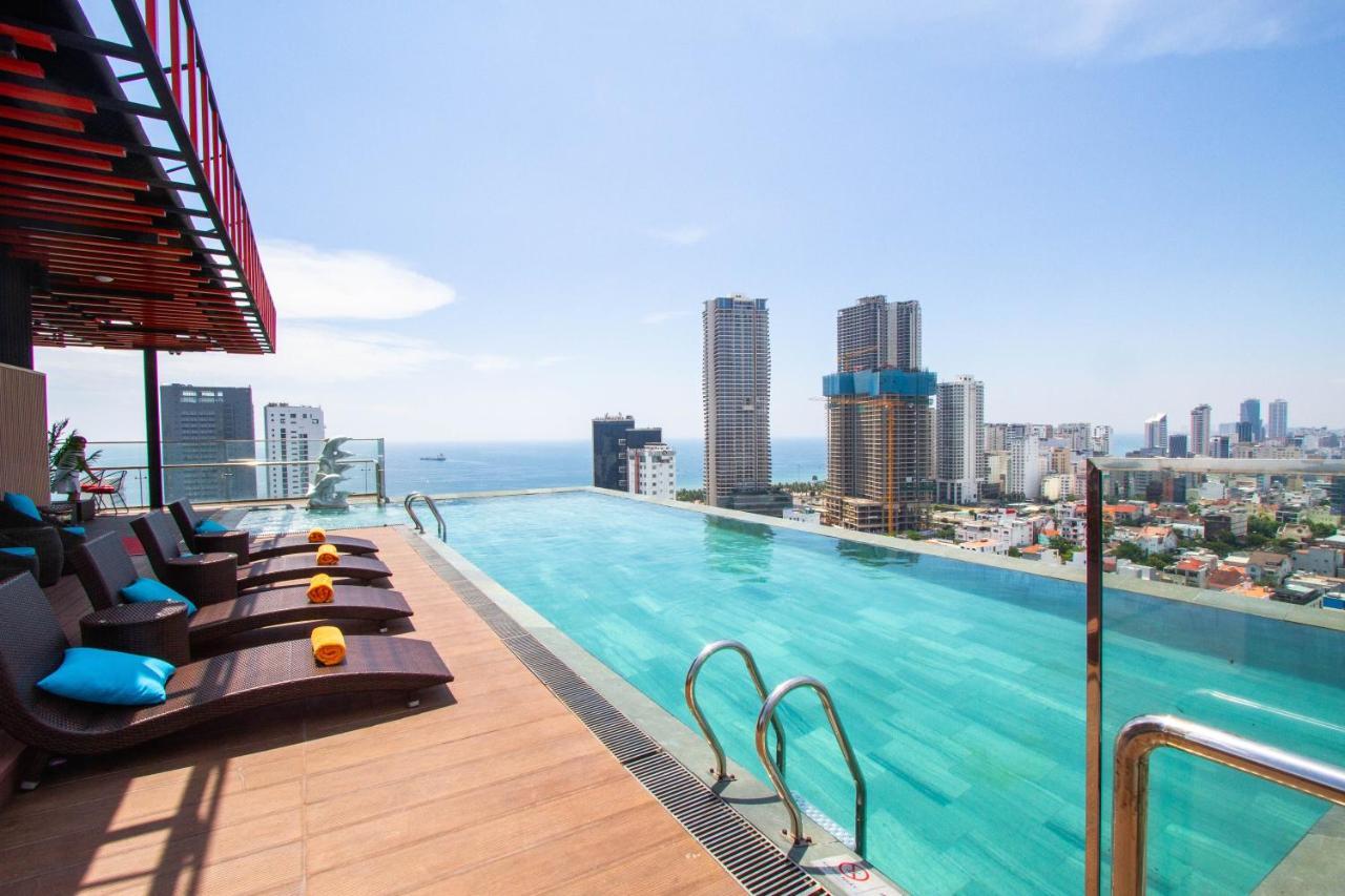 Cordial Grand - Infinity Rooftop Pool Hotel